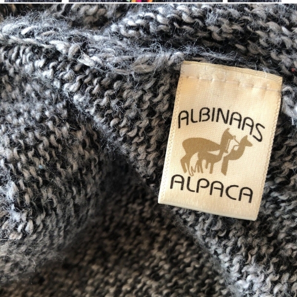 Albinaas Alpaca Sweater Hand Made Peru M - Picture 6 of 7